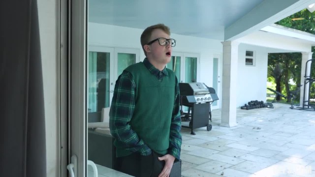 Межрасовая групповуха парня с негритянкой и двумя белыми сучками